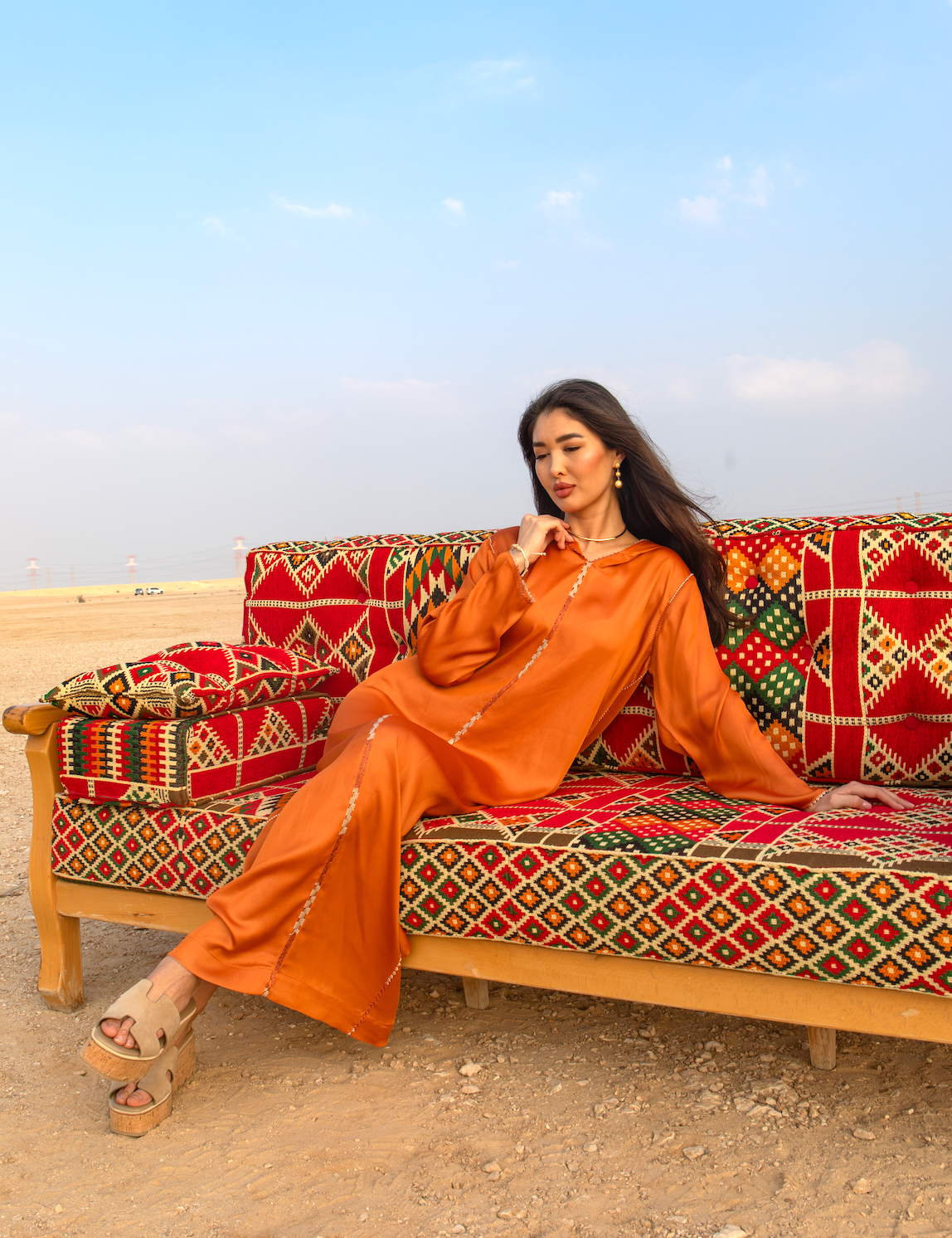 Orange/Beige